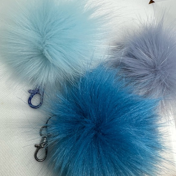 Pompoms 2 for $20 get 2 FREE!! Lots of colors. - Picture 15 of 16